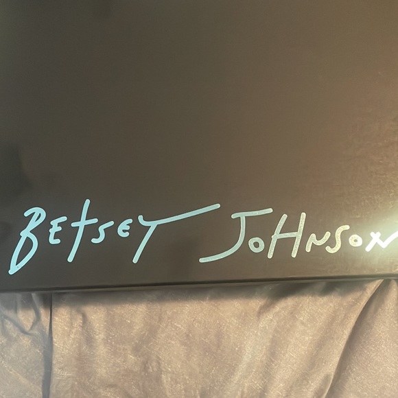 Betsy Johnson bride shoes size 11 - Picture 5 of 5